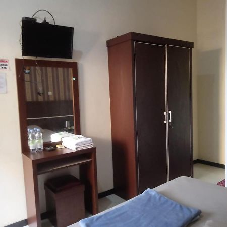 Riki Guesthouse Syari'Ah Jepara Εξωτερικό φωτογραφία