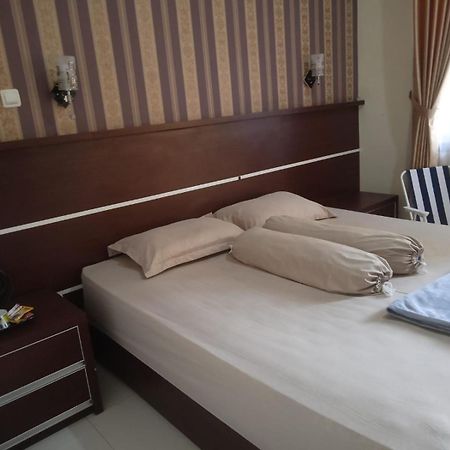 Riki Guesthouse Syari'Ah Jepara Εξωτερικό φωτογραφία