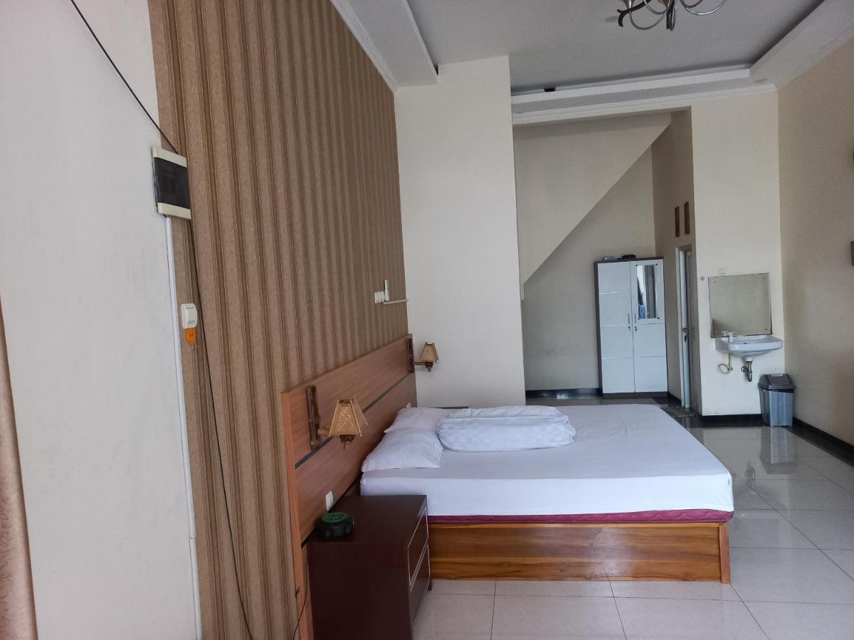 Riki Guesthouse Syari'Ah Jepara Εξωτερικό φωτογραφία