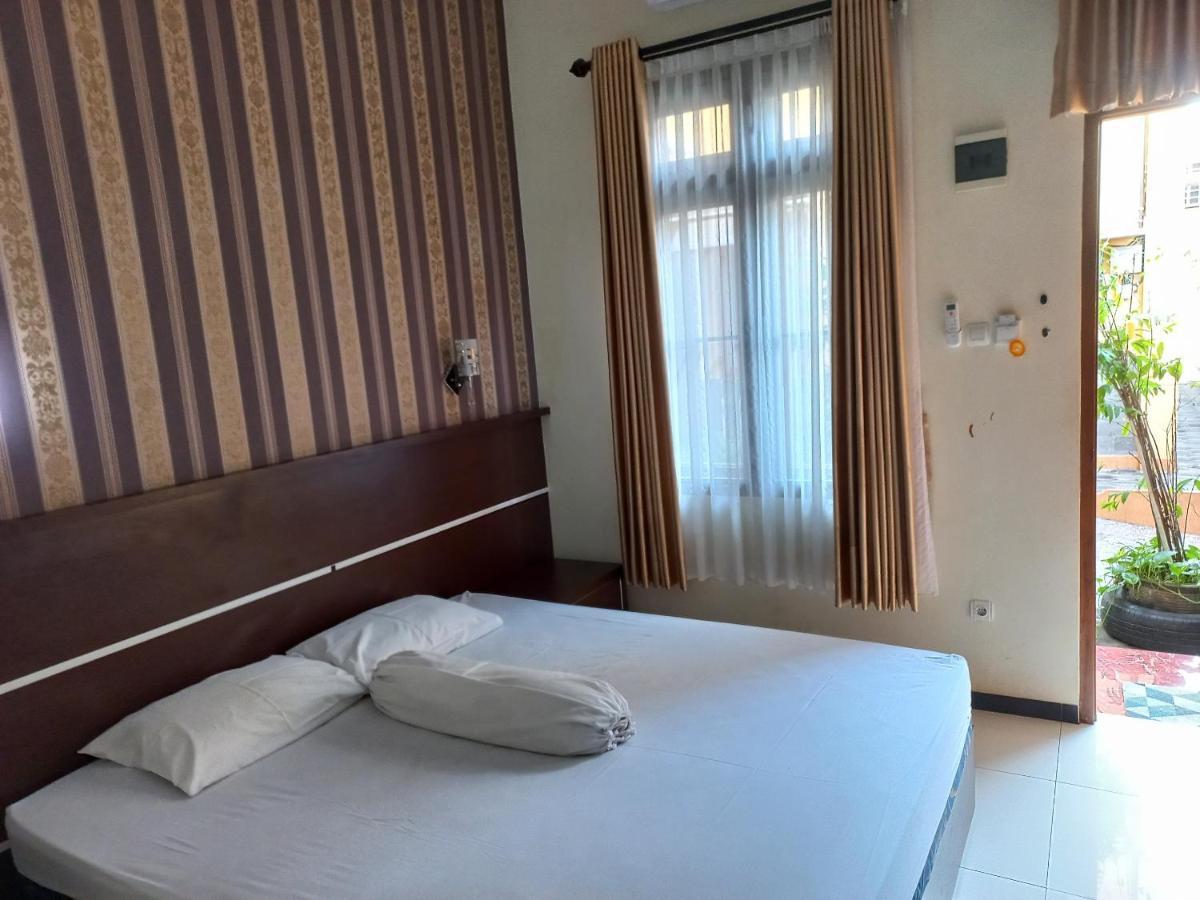 Riki Guesthouse Syari'Ah Jepara Εξωτερικό φωτογραφία