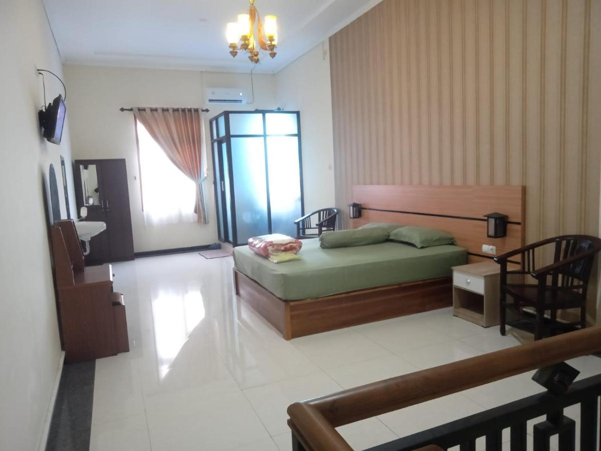 Riki Guesthouse Syari'Ah Jepara Εξωτερικό φωτογραφία